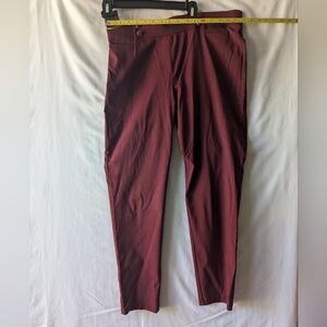 89th & Madison Women's Burgundy Chinos